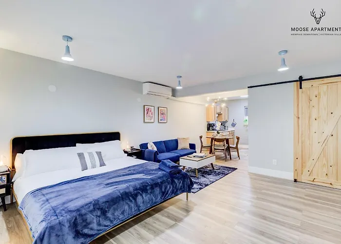 The Moose #9 - Brand New Luxe Modern Loft With Free Parking, King Bed & Fast Wifi
