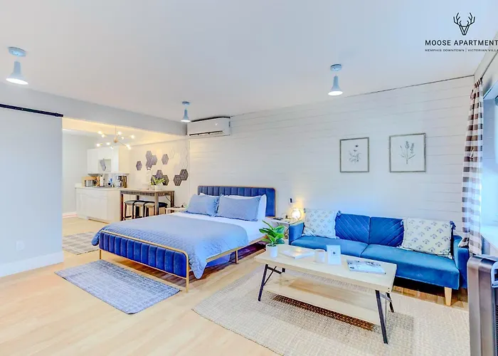 The Moose #8 - Modern Luxe Loft With King Bed & Free Parking & Wifi