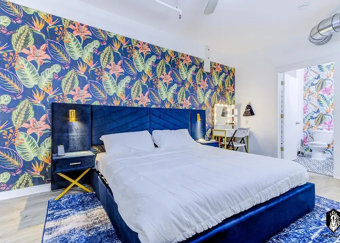New Modern Spacious Loft In Downtown With Free Parking